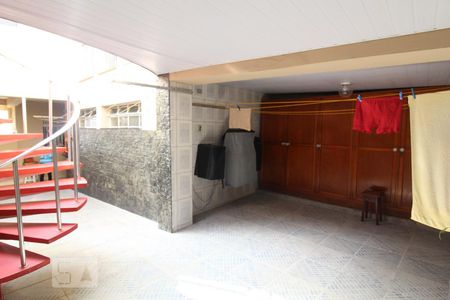 Casa à venda com 310m², 5 quartos e 2 vagasQuintal