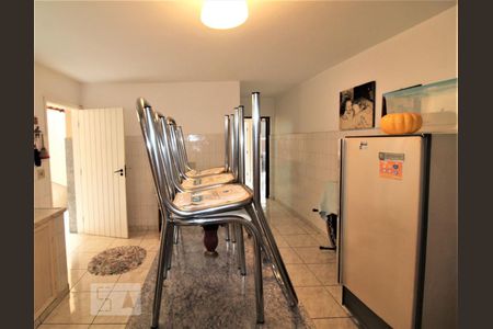 Casa à venda com 310m², 5 quartos e 2 vagasQuarto 3