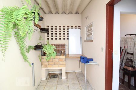 Casa à venda com 310m², 5 quartos e 2 vagasChurrasqueira