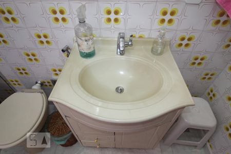 Casa à venda com 310m², 5 quartos e 2 vagasBanheiro 4 social