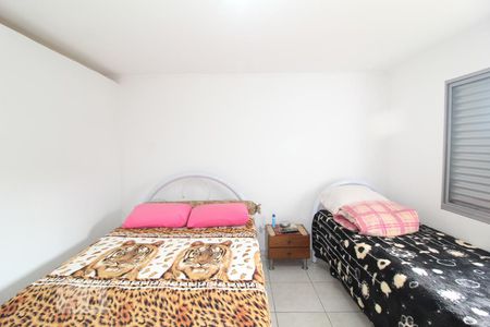 Casa à venda com 310m², 5 quartos e 2 vagasQuarto 5