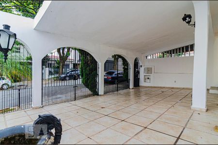 Casa à venda com 300m², 3 quartos e 2 vagas Casa à venda com 300m², 3 quartos e 2 vagasGaragem