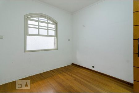 Casa à venda com 300m², 3 quartos e 2 vagas Casa à venda com 300m², 3 quartos e 2 vagasQuarto 3