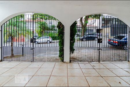 Casa à venda com 300m², 3 quartos e 2 vagas Casa à venda com 300m², 3 quartos e 2 vagasGaragem