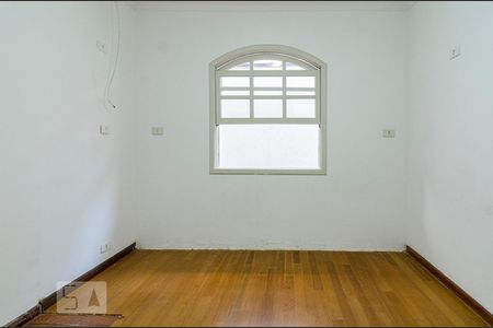 Casa à venda com 300m², 3 quartos e 2 vagas Casa à venda com 300m², 3 quartos e 2 vagasQuarto 3