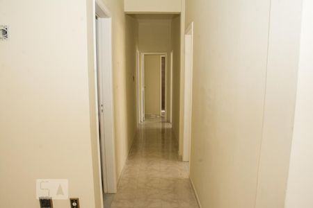 Apartamento à venda com 100m², 3 quartos e 1 vagacorredor do apartamento para os comodos 