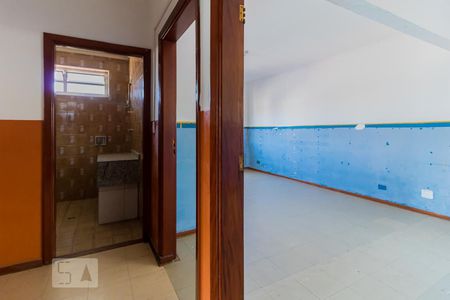 Casa à venda com 300m², 3 quartos e 4 vagas Casa à venda com 300m², 3 quartos e 4 vagasCorredor