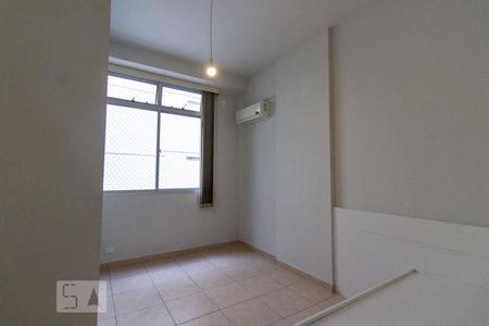 Quarto 1 de apartamento para alugar com 2 quartos, 70m² em Flamengo, Rio de Janeiro