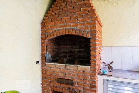 Casa à venda com 422m², 5 quartos e 3 vagasFundos - Churrasqueira