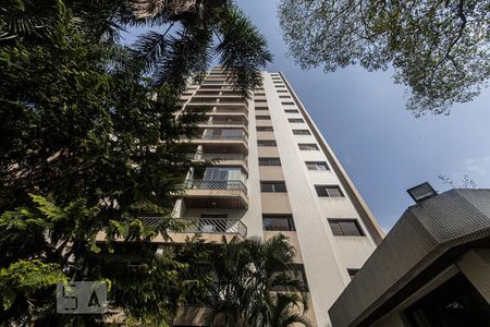 Apartamento à venda com 90m², 3 quartos e 1 vaga Apartamento à venda com 90m², 3 quartos e 1 vagaFachada