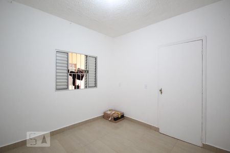 Quarto de casa para alugar com 1 quarto, 40m² em Jardim Roberto, Osasco