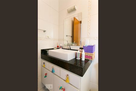 Casa à venda com 340m², 4 quartos e 6 vagasBanheiro da Suíte 3