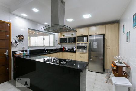 Casa à venda com 340m², 4 quartos e 6 vagasCozinha
