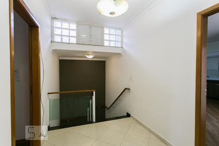 Casa à venda com 340m², 4 quartos e 6 vagasCorredor