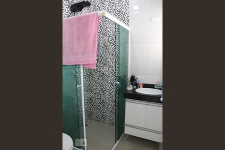 Casa de condomínio à venda com 130m², 3 quartos e 1 vagaBanheiro da Suíte 2