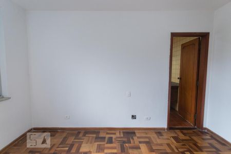 Casa à venda com 750m², 4 quartos e 10 vagasQuarto 2 - Suíte