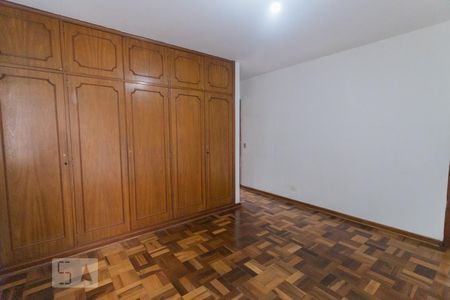 Casa à venda com 750m², 4 quartos e 10 vagasQuarto 3 - Suíte