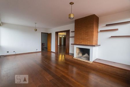 Casa à venda com 750m², 4 quartos e 10 vagasSala de Estar