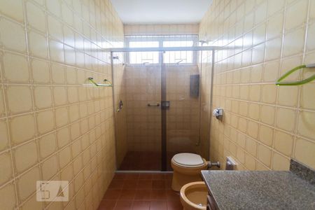Casa à venda com 750m², 4 quartos e 10 vagasBanheiro da Suíte 2