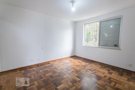Casa à venda com 750m², 4 quartos e 10 vagasQuarto 3 - Suíte