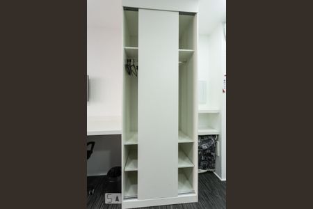 Apartamento à venda com 27m², 1 quarto e 1 vaga Apartamento à venda com 27m², 1 quarto e 1 vagaStudio