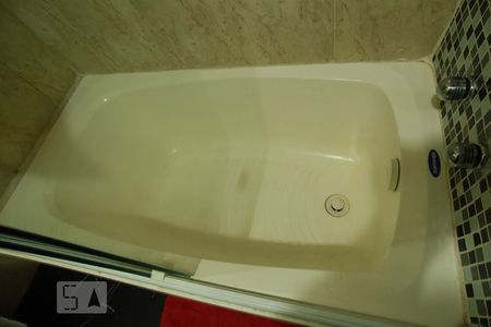 Apartamento à venda com 160m², 4 quartos e 2 vagasBanheiro 1