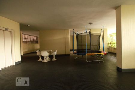 Apartamento à venda com 160m², 4 quartos e 2 vagasÁrea Comum - Playground