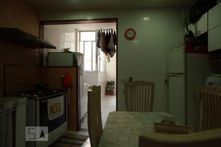 Apartamento à venda com 160m², 4 quartos e 2 vagasCozinha