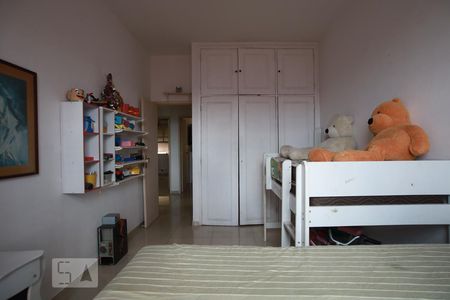 Apartamento à venda com 160m², 4 quartos e 2 vagasQuarto 3