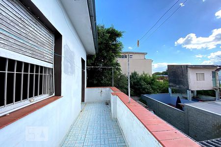 Casa à venda com 250m², 5 quartos e 3 vagas Casa à venda com 250m², 5 quartos e 3 vagasÁrea de Serviço
