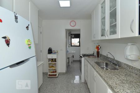 Apartamento à venda com 97m², 3 quartos e 2 vagasCozinha