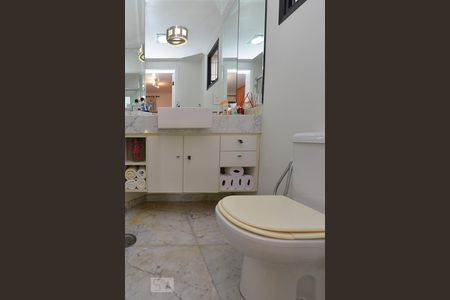 Apartamento à venda com 97m², 3 quartos e 2 vagasBanheiro da Suíte