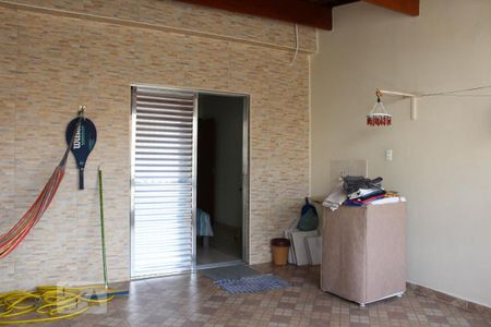 Casa à venda com 100m², 2 quartos e 2 vagasÁrea de Serviço 1