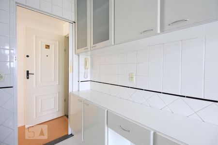 Apartamento à venda com 55m², 2 quartos e 1 vaga Apartamento à venda com 55m², 2 quartos e 1 vagaCozinha