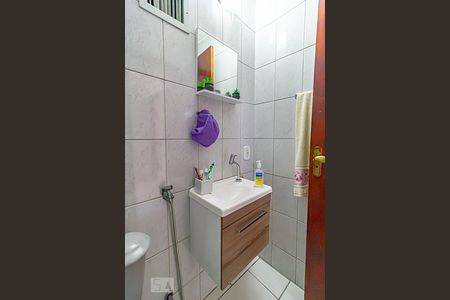 Apartamento à venda com 56m², 2 quartos e 1 vaga Apartamento à venda com 56m², 2 quartos e 1 vagaBanheiro
