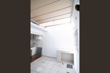 Casa à venda com 120m², 2 quartos e 1 vagaÁrea de serviço