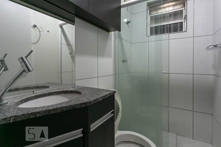 Banheiro de apartamento para alugar com 2 quartos, 48m² em Planalto, Belo Horizonte