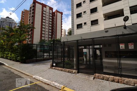 Apartamento à venda com 105m², 3 quartos e 2 vagasFachada