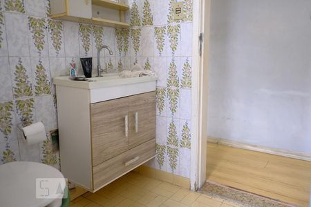 Casa à venda com 100m², 3 quartos e 2 vagasBanheiro 1