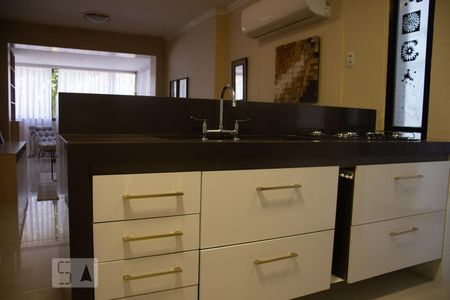 Apartamento para alugar com 98m², 2 quartos e 1 vaga Apartamento para alugar com 98m², 2 quartos e 1 vagaCozinha