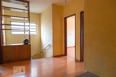 Casa à venda com 208m², 5 quartos e 3 vagas Casa à venda com 208m², 5 quartos e 3 vagasSala de TV