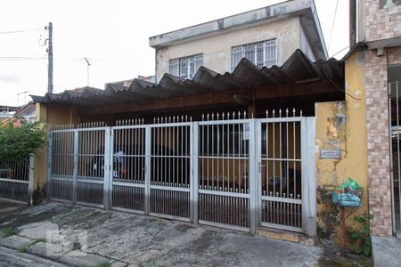 Casa à venda com 208m², 5 quartos e 3 vagas Casa à venda com 208m², 5 quartos e 3 vagasFachada