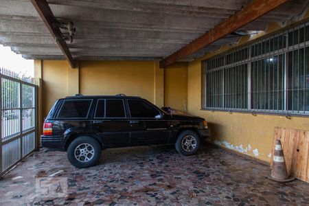 Casa à venda com 208m², 5 quartos e 3 vagas Casa à venda com 208m², 5 quartos e 3 vagasGaragem