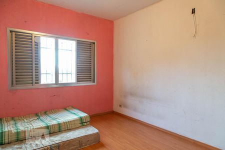Casa à venda com 208m², 5 quartos e 3 vagas Casa à venda com 208m², 5 quartos e 3 vagasQuarto 3