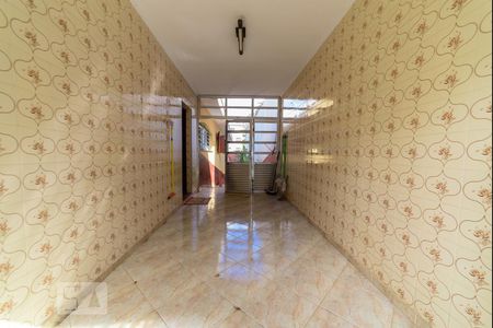Casa à venda com 500m², 4 quartos e 8 vagas Casa à venda com 500m², 4 quartos e 8 vagasHall de Entrada