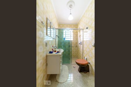 Casa à venda com 500m², 4 quartos e 8 vagas Casa à venda com 500m², 4 quartos e 8 vagasBanheiro da Suíte 2