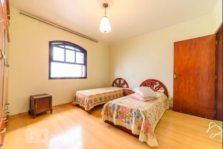Casa à venda com 500m², 4 quartos e 8 vagas Casa à venda com 500m², 4 quartos e 8 vagasSuíte 1