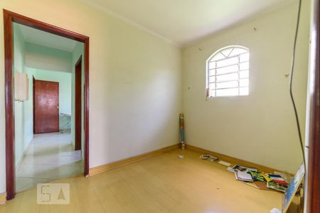 Casa à venda com 500m², 4 quartos e 8 vagas Casa à venda com 500m², 4 quartos e 8 vagasEscritório