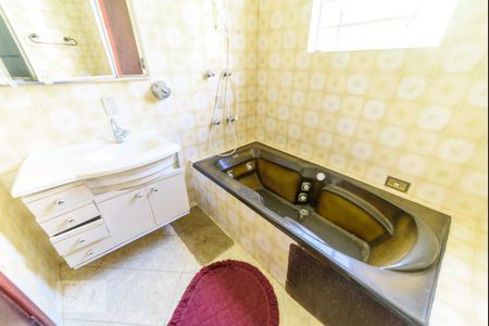 Casa à venda com 500m², 4 quartos e 8 vagas Casa à venda com 500m², 4 quartos e 8 vagasBanheiro Social 1