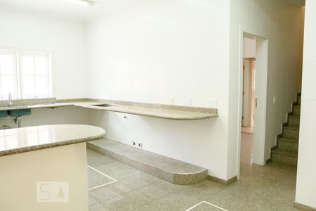 Casa à venda com 800m², 5 quartos e 10 vagas Casa à venda com 800m², 5 quartos e 10 vagasCozinha